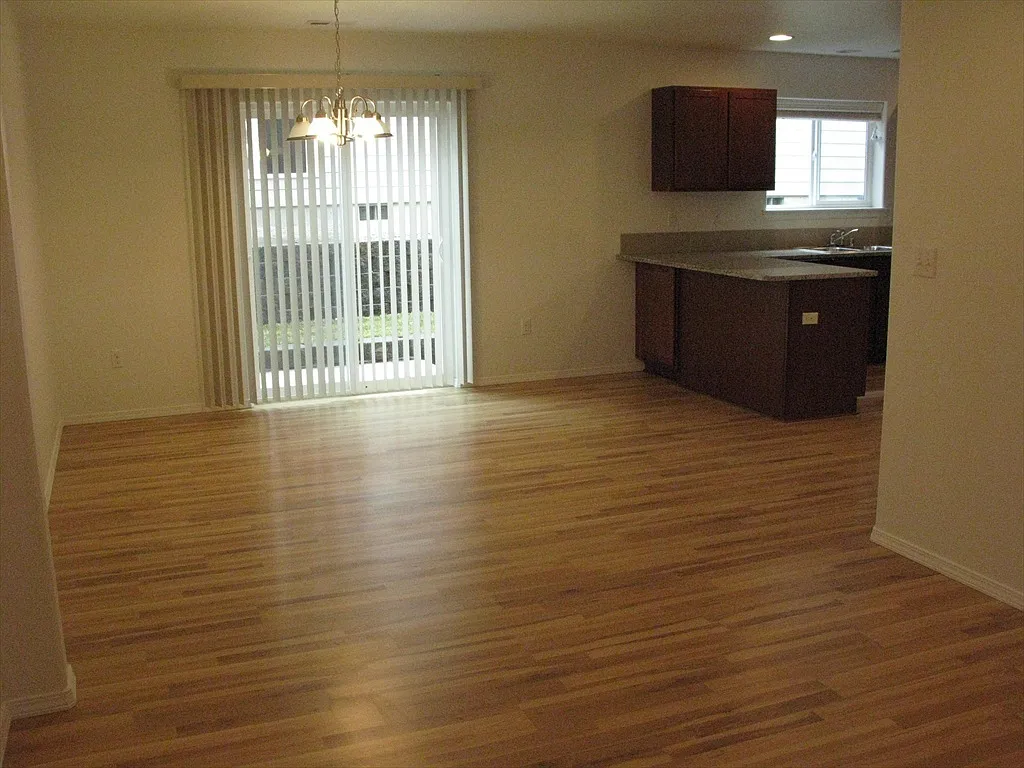 109 Mizzou Ct — Photo 3