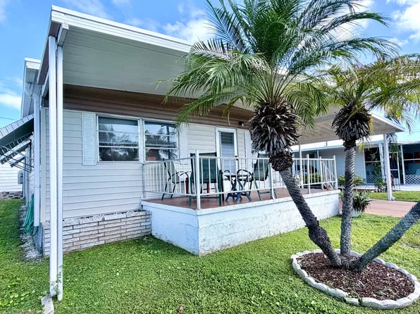 719 52nd Avenue Plz W, Bradenton, FL 34207