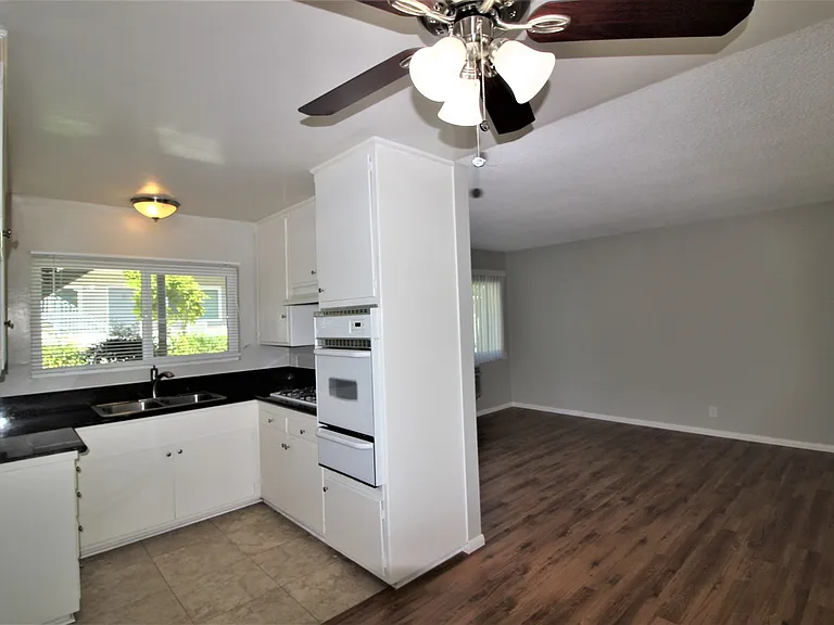 FOOTHILL VILLAGE — Photo 49