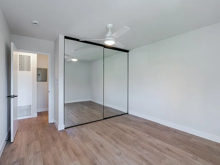 2622 S Hobart Blvd #14 — Photo 15