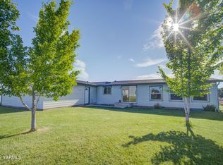 2541B Scoon Rd, Sunnyside, WA 98944