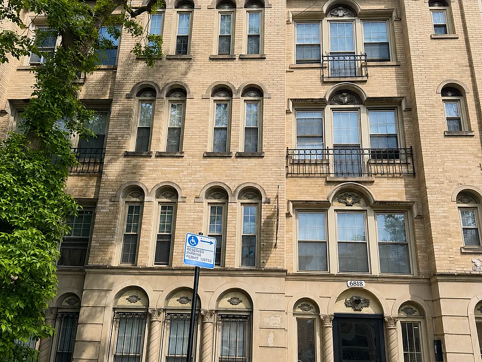 6818-2 N Wayne Ave #103