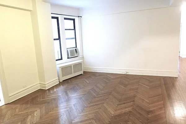 Rented by Town Residential | media 19