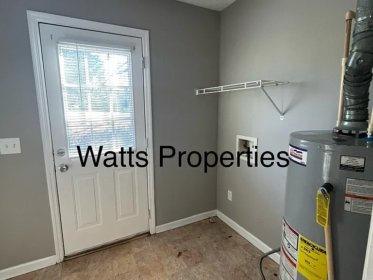 133 12th Ave NW #133 — Photo 20