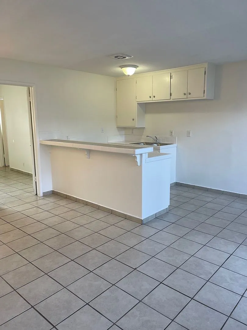 Ferris LLC — Photo 4