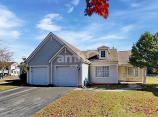 2462 Mayfield Ct, Montgomery, IL 60538