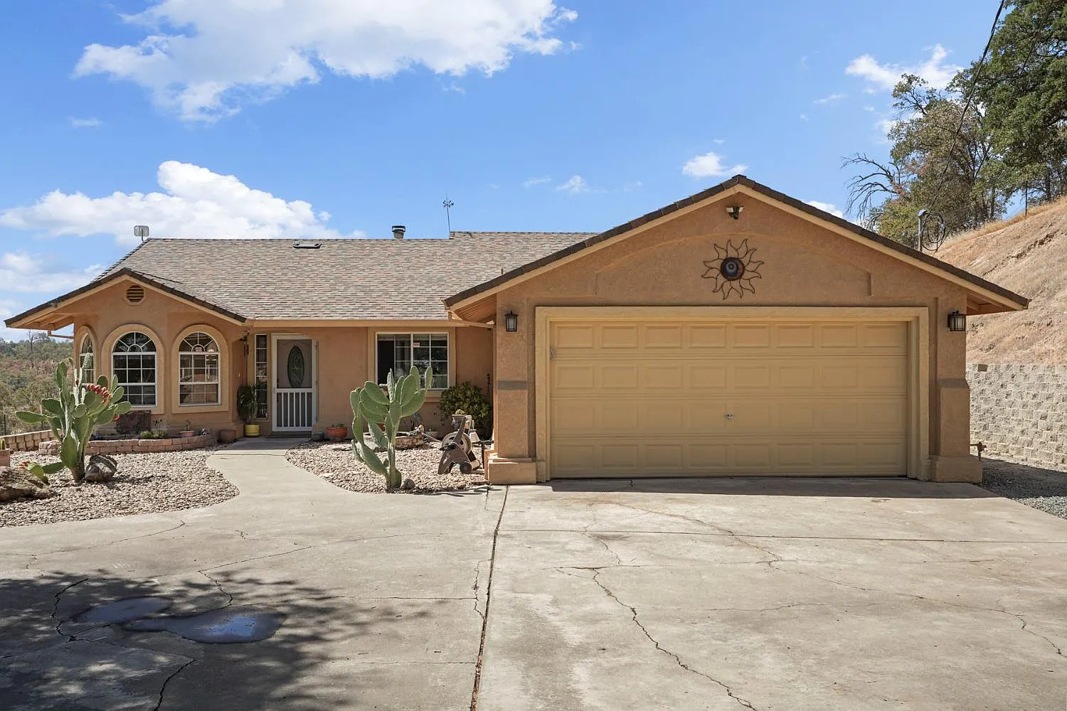 2707 Danaher Dr photo 1