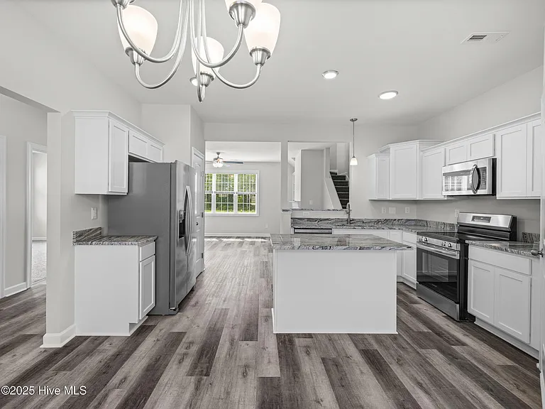 908 Freewoods Ct — Photo 14