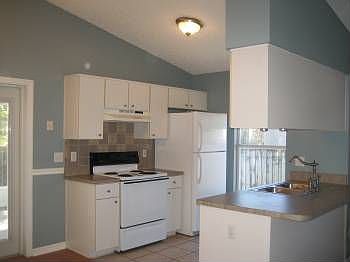3rd image of 1608 Woodstone Dr