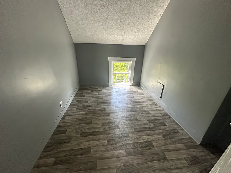 630 Birch St #3 — Photo 6