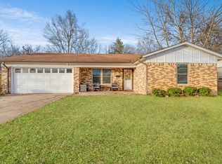 1865 E Jackson St, Paris, TX 75460