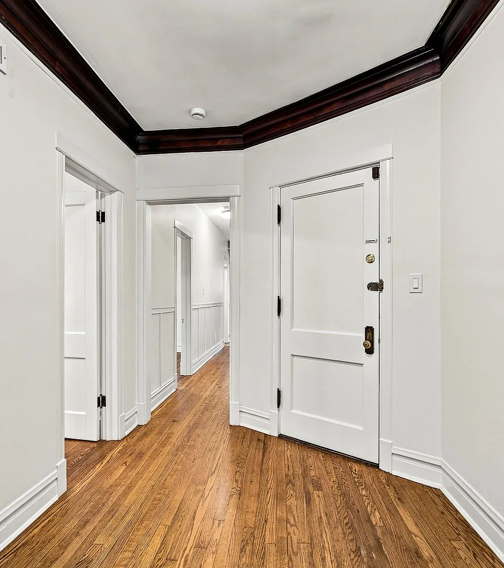 3 bed, 1401 sqft, $3,750 — Photo 3