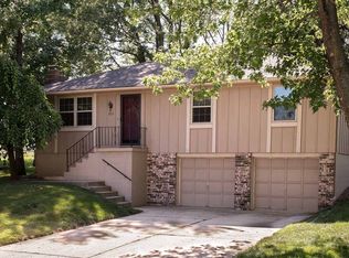 2813 SW 5th St, Blue Springs, MO 64014