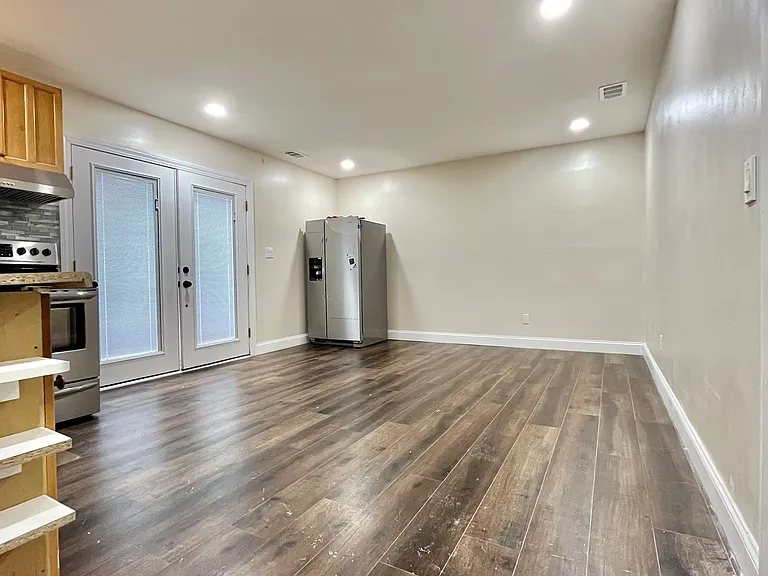 Community Dr — Photo 3