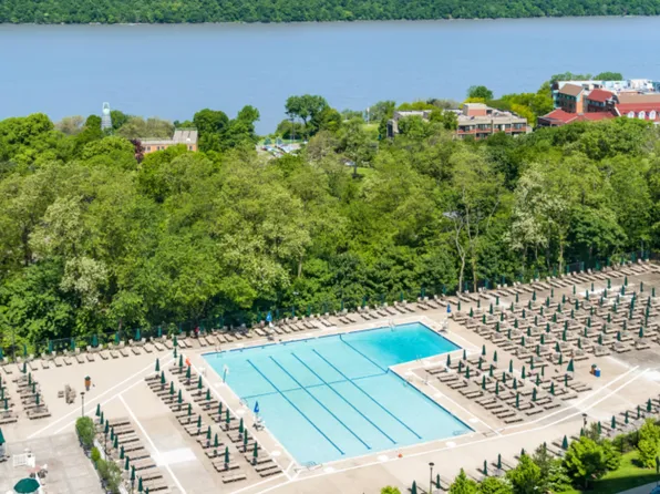 5700 Arlington Avenue image 7 of 15