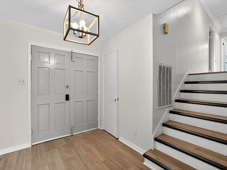 2214 Windsong Trl — Photo 13