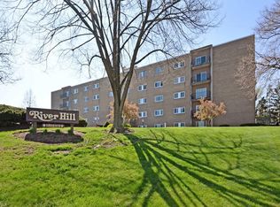 20333 Detroit Rd APT 311, Rocky River, OH 44116
