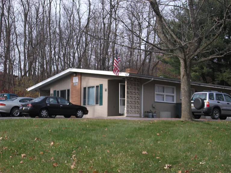 2960 Gwin Rd — Photo 3