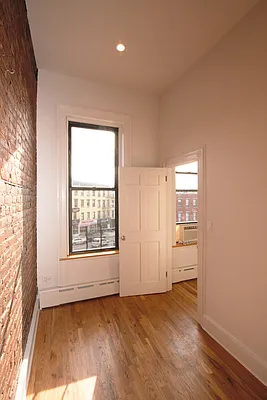 Rented by R New York | media 5