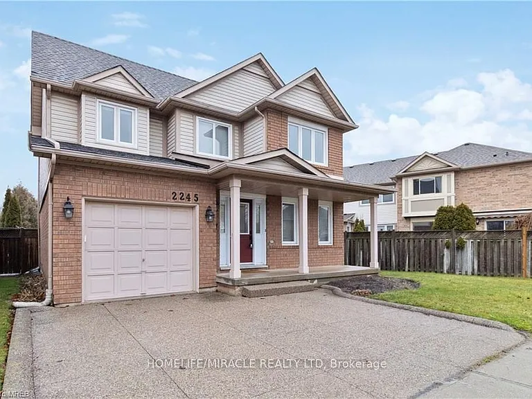 2245 Pathfinder Dr — Photo 2