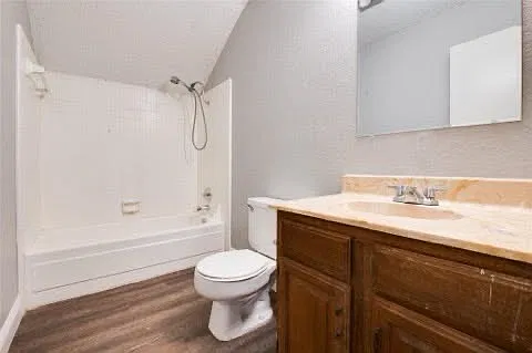1409 Golden Grove Dr — Photo 1