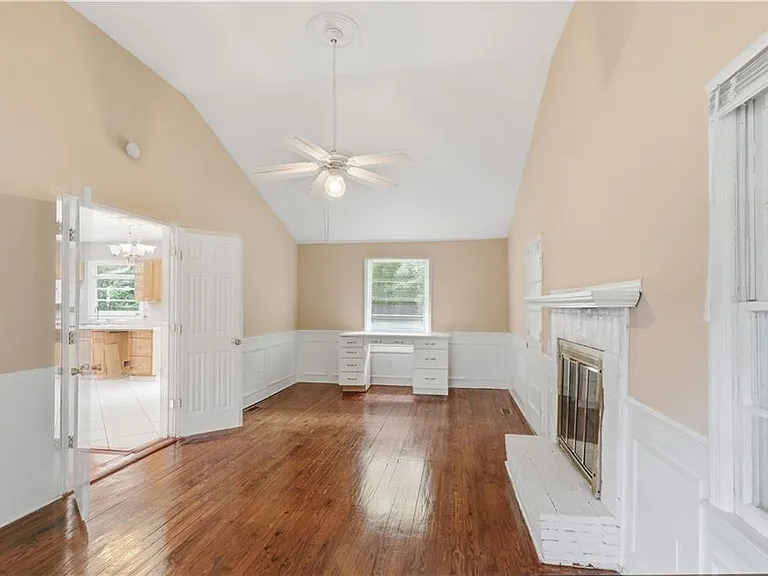 1370 Blackwell Rd — Photo 12