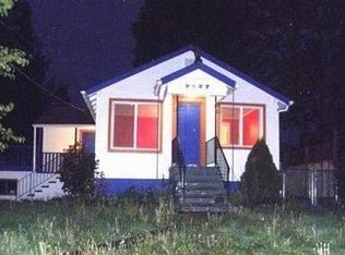 9427 6th Ave SW, Seattle, WA 98106