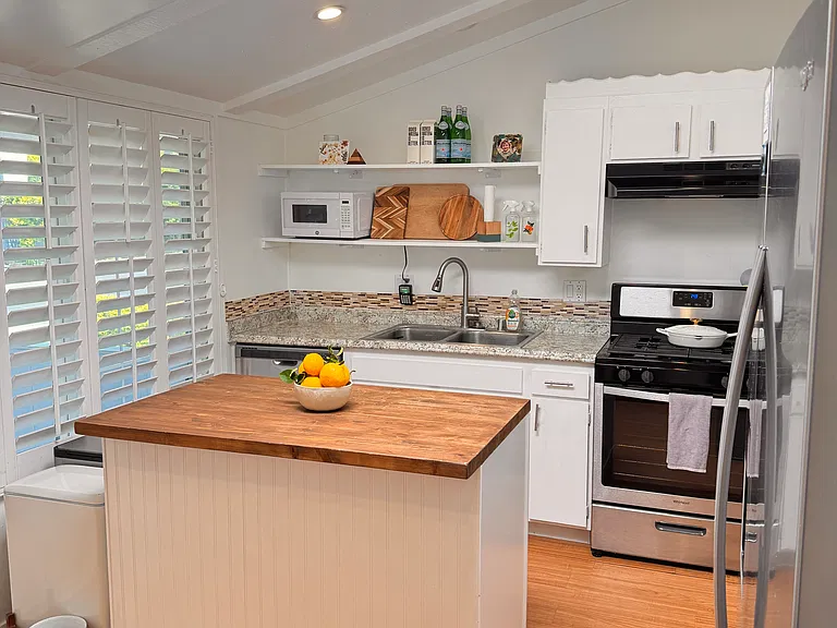 29500 Heathercliff Rd #6 — Photo 5