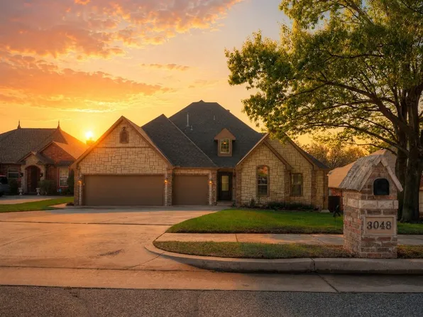 3048 Garden Vis, Edmond, OK 73034