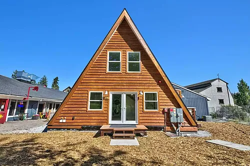 395 N Lake Blvd Photo 1