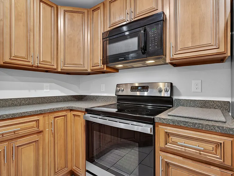 100 Ironwood Dr #133 — Photo 7