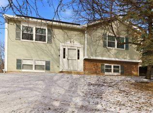 304 Jonquil Ct, Aurora, IL 60504