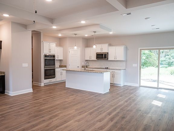 4th image of 464 Farmington Lot 464
