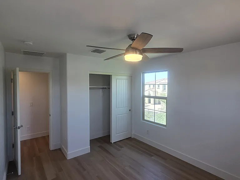 5220 S Hadron — Photo 25