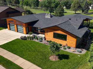 2929 Country Club Dr, Rapid City, SD 57702