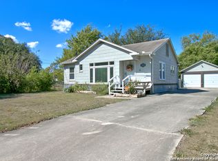 879 Meyer St, New Braunfels, TX 78130
