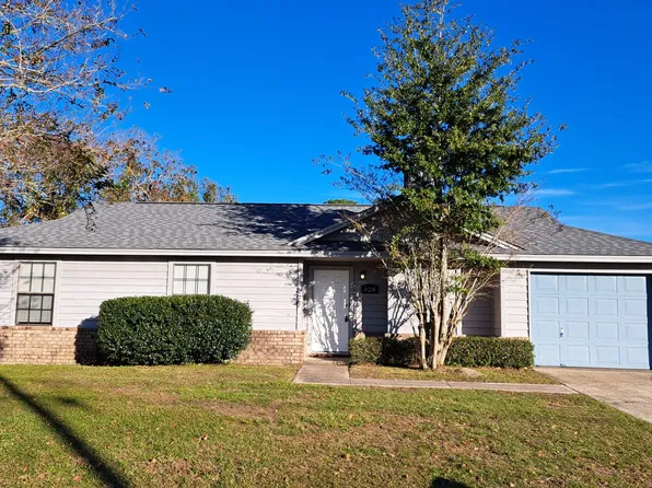 828 Lavon Dr, Pensacola, FL 32506