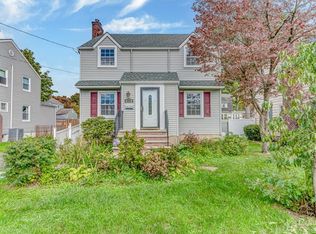 322 Melrose Ave, Middlesex, NJ 08846