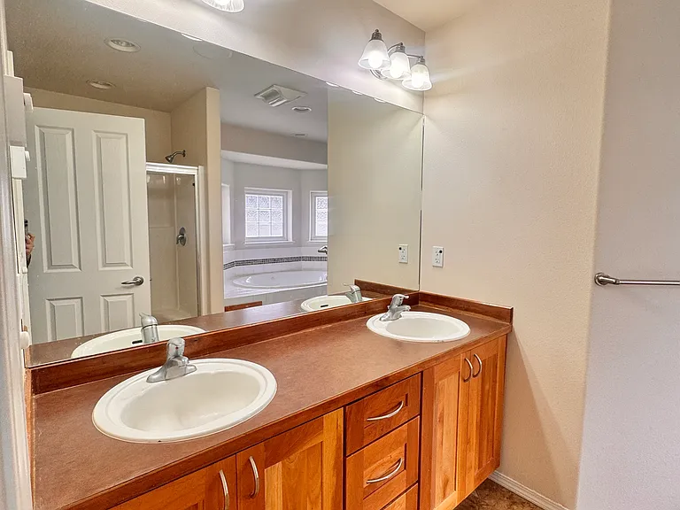 3037 Seclusion Cove Dr — Photo 16