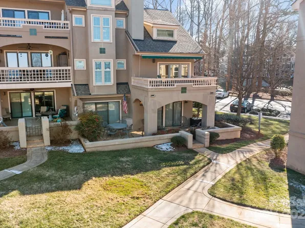 618 Portside Dr, Davidson, NC 28036