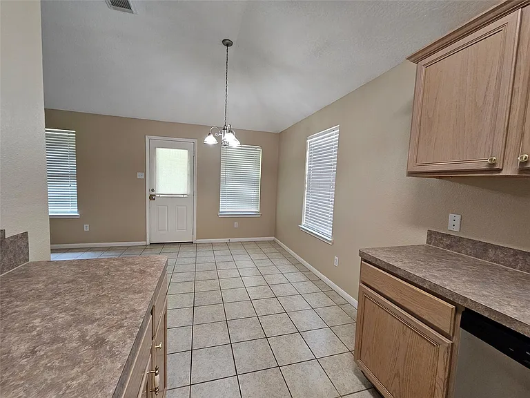 1079 Shadow Glenn Dr — Photo 25