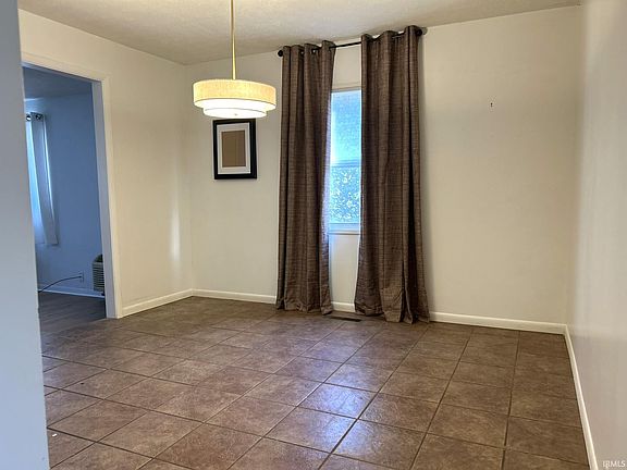 3rd image of 4413 Kensington Ave