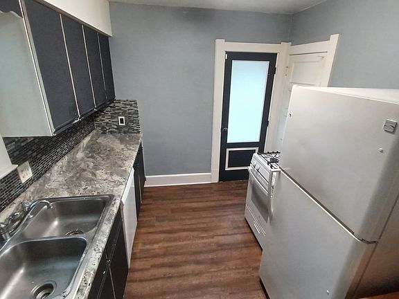 3rd image of 1723 Mansfield Rd