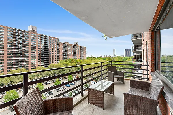 Sold by Compass | media 16