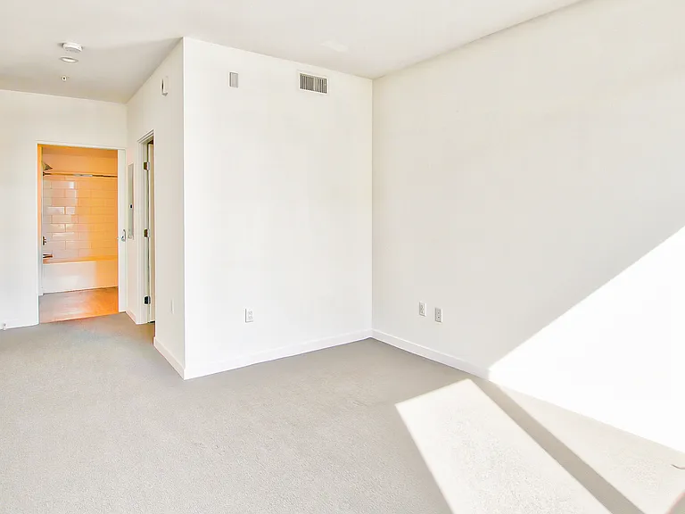 L Lofts — Photo 30