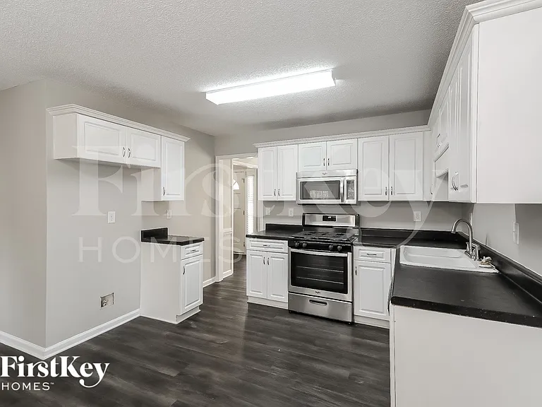 20 Abbey Ln — Photo 9