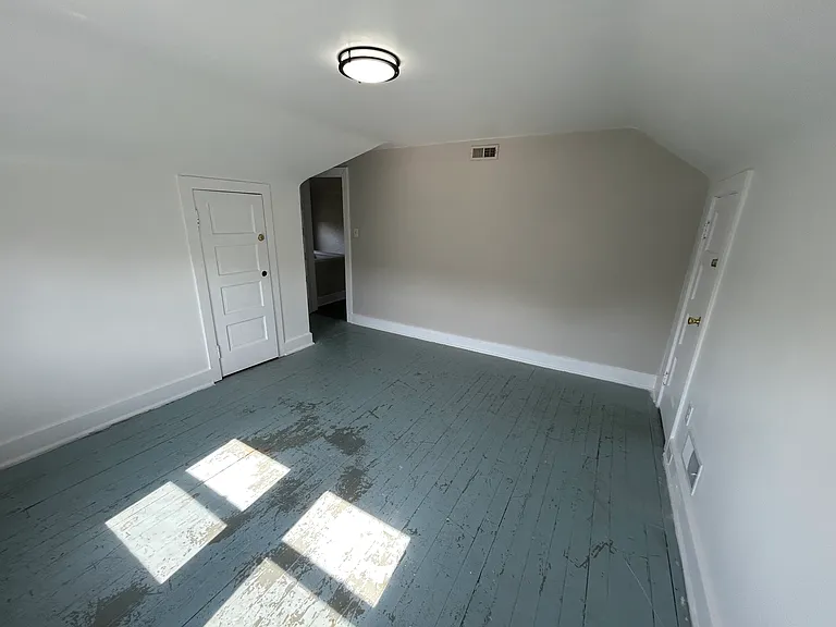 17416 Woodford Ave — Photo 31