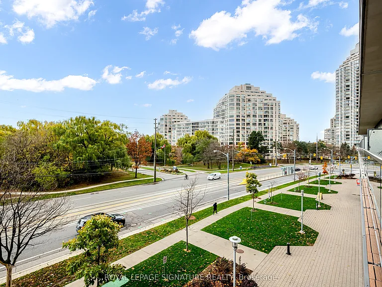 2230 Lake Shore Blvd W #204 — Photo 32