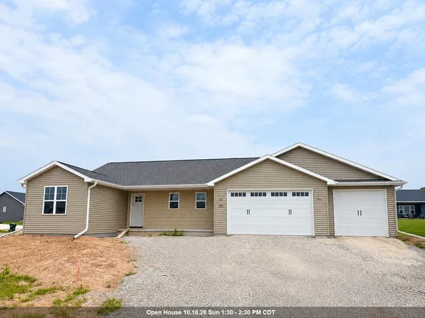 2091 Red Fox Ln, Kaukauna, WI 54130