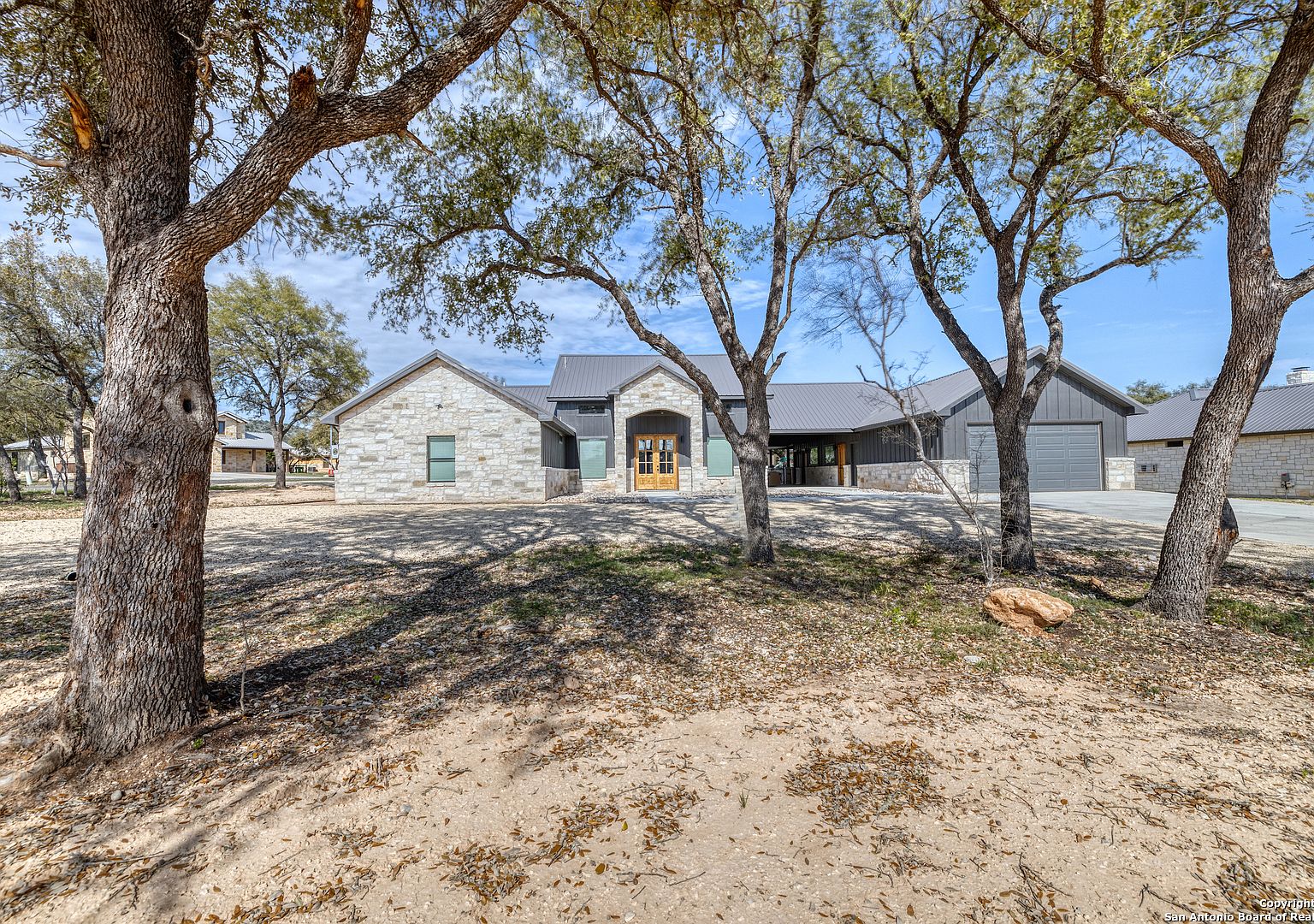 1450 Mountain Valley Drive